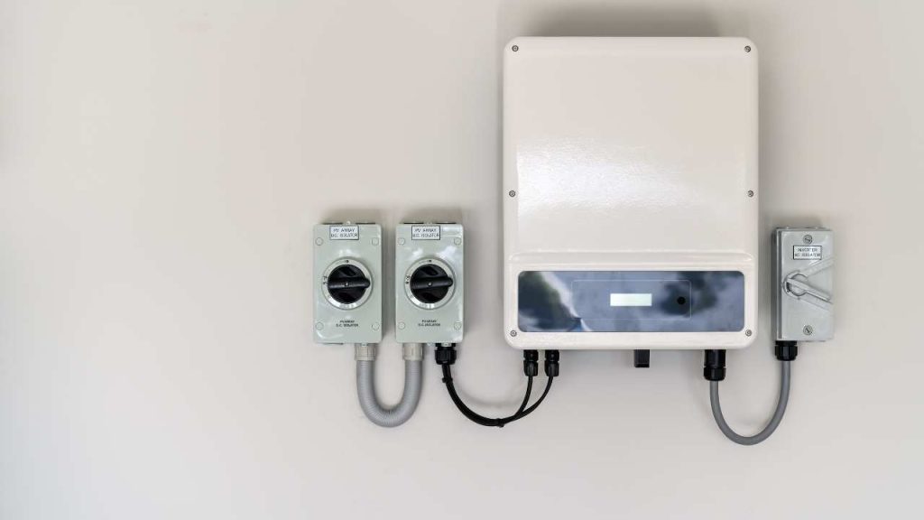 solar panel batteries with voltage