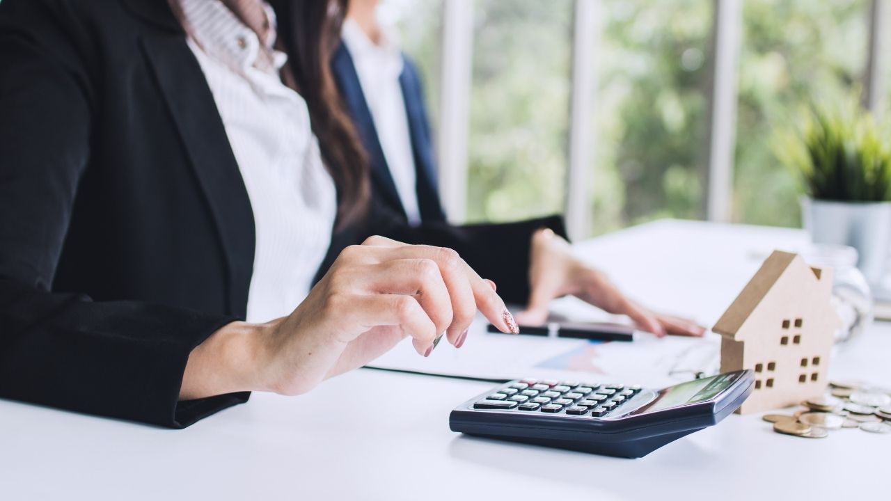 calculate savings cost with our solar calculator 1