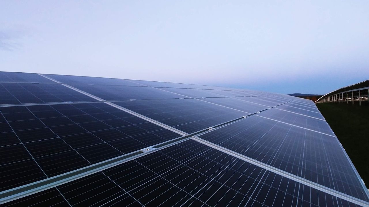 commercial solar panel benefits 1