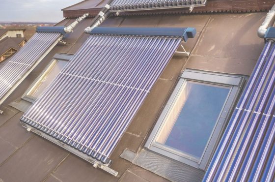 How Does a Solar Hot Water Heating System Work?