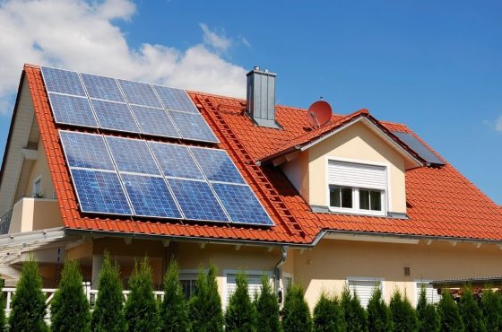 Solar Panels With Integrated Smart Technology: Benefits And Options
